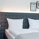 Der Gruene Baum Szálloda 2*