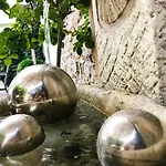 Der Gruene Baum Szálloda