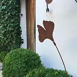 Der Gruene Baum 2*
