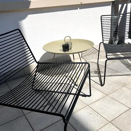 Der Gruene Baum מלון 2*