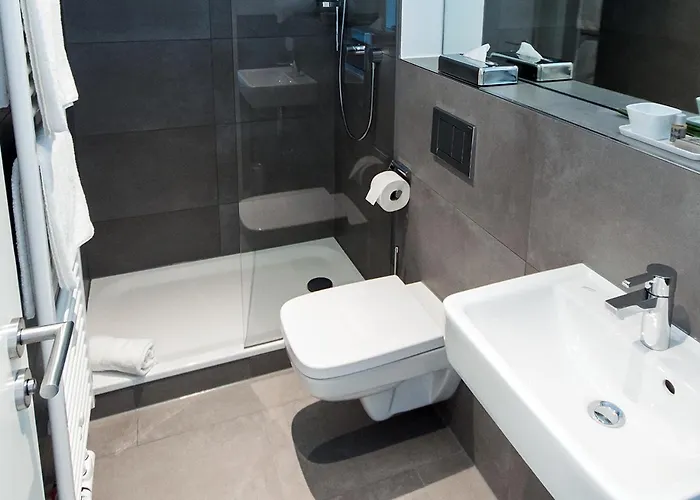 Der Gruene Baum Hotell